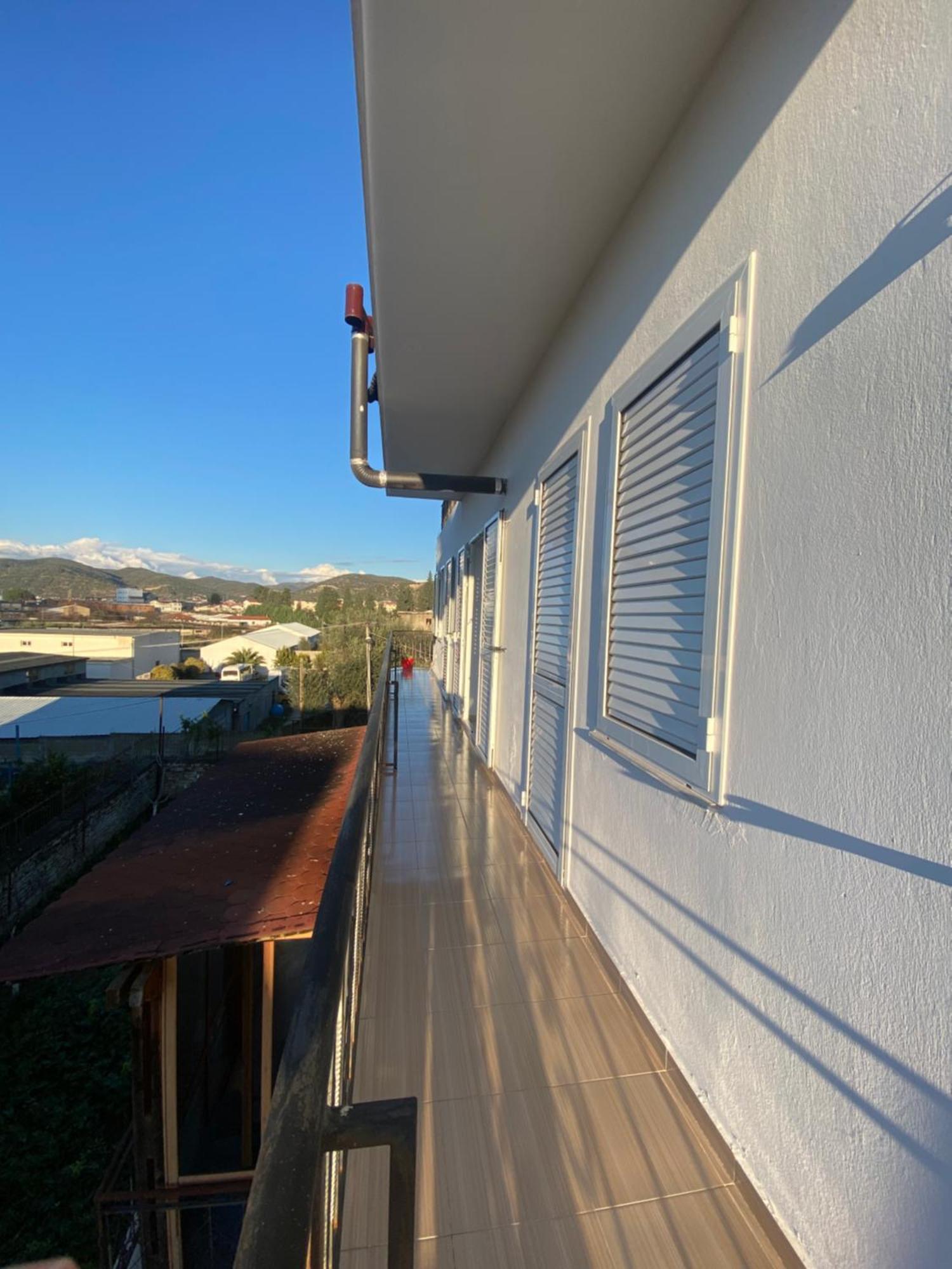 Guest House Irvin Berat Exterior photo